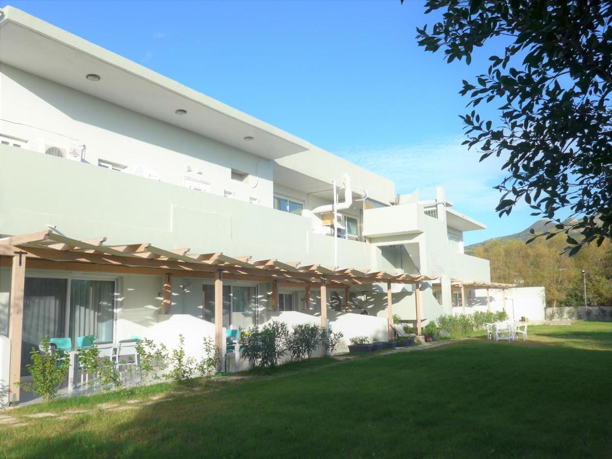 Kalamaki Plaza Apartments Exterior photo