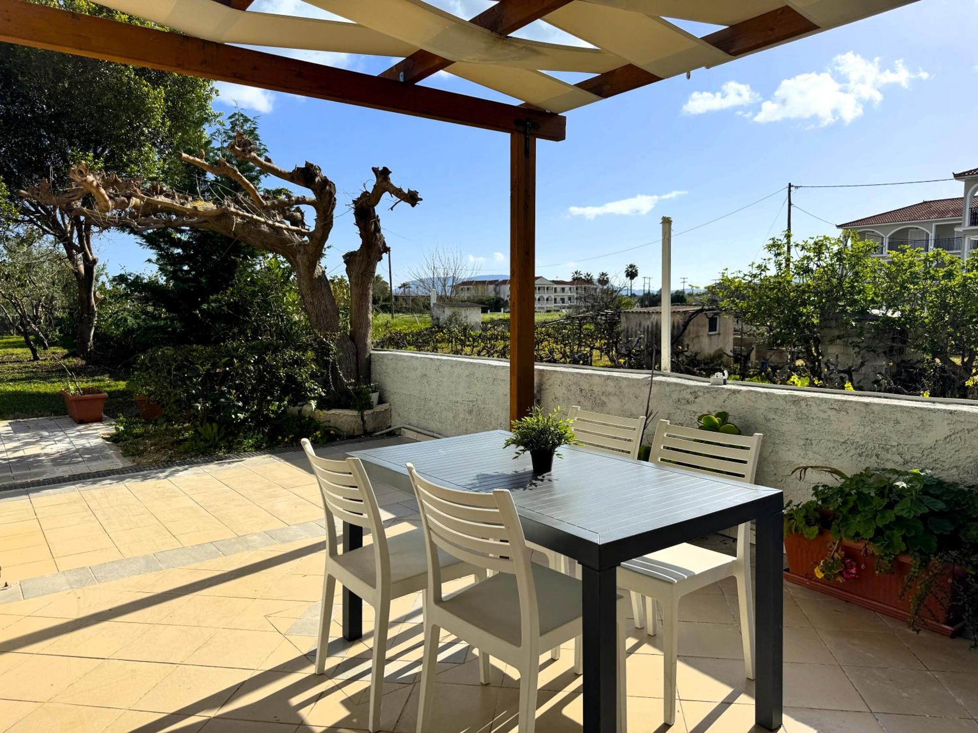Kalamaki Plaza Apartments Exterior photo